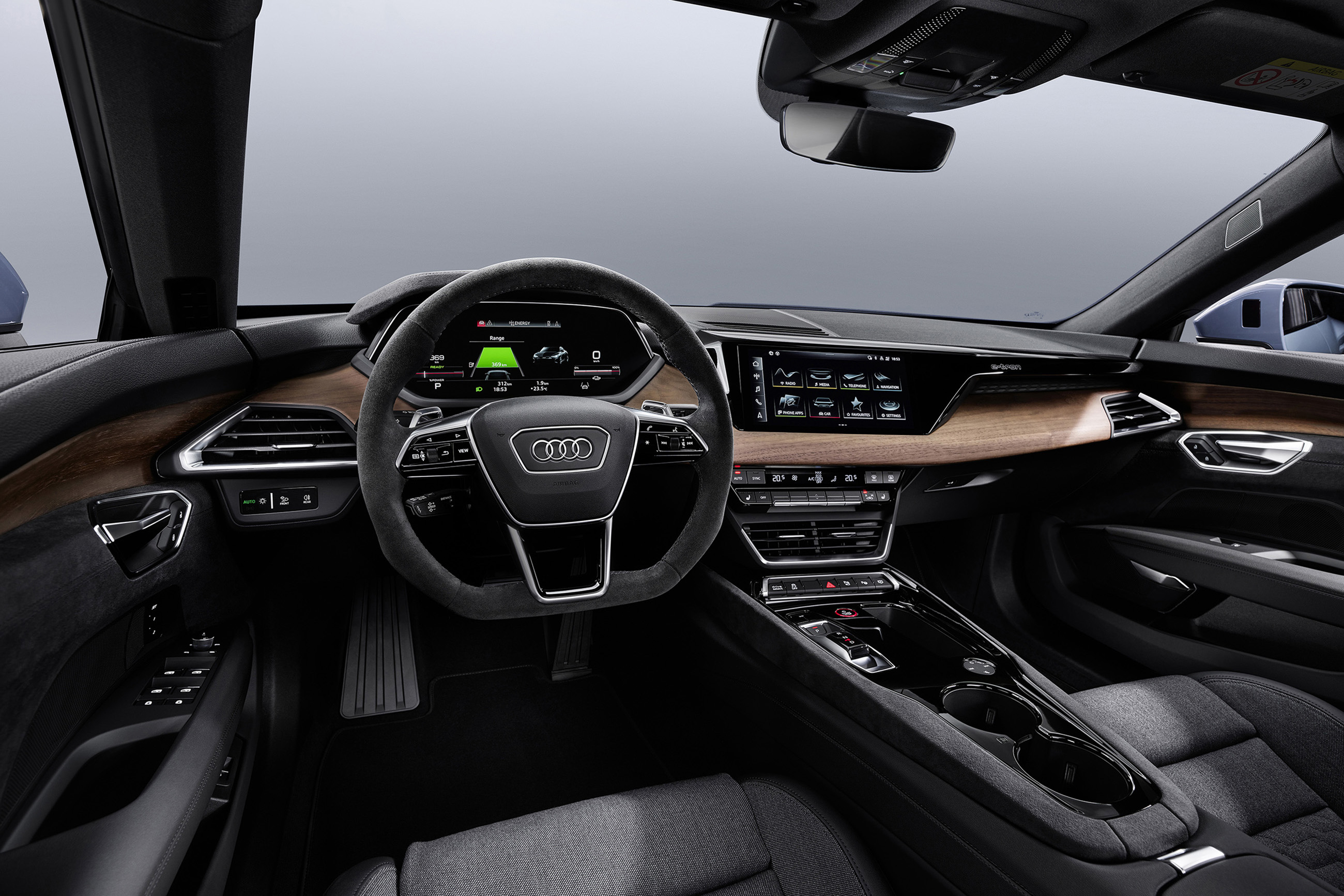 Audi e-tron GT 12