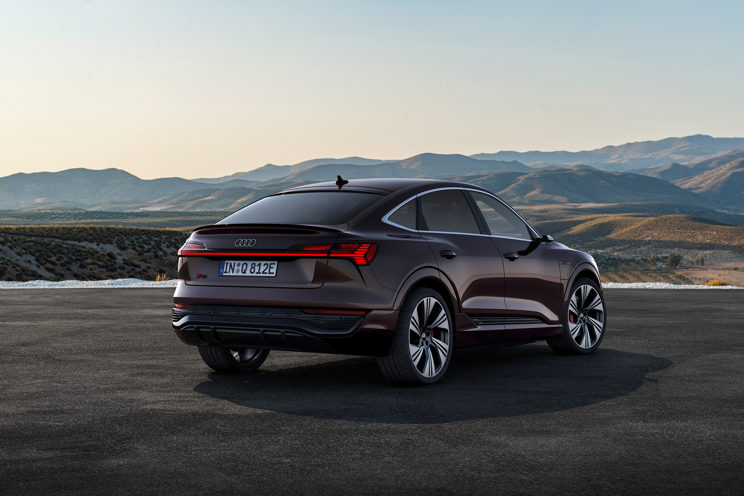 Audi Q8 Sportback e-tron 3