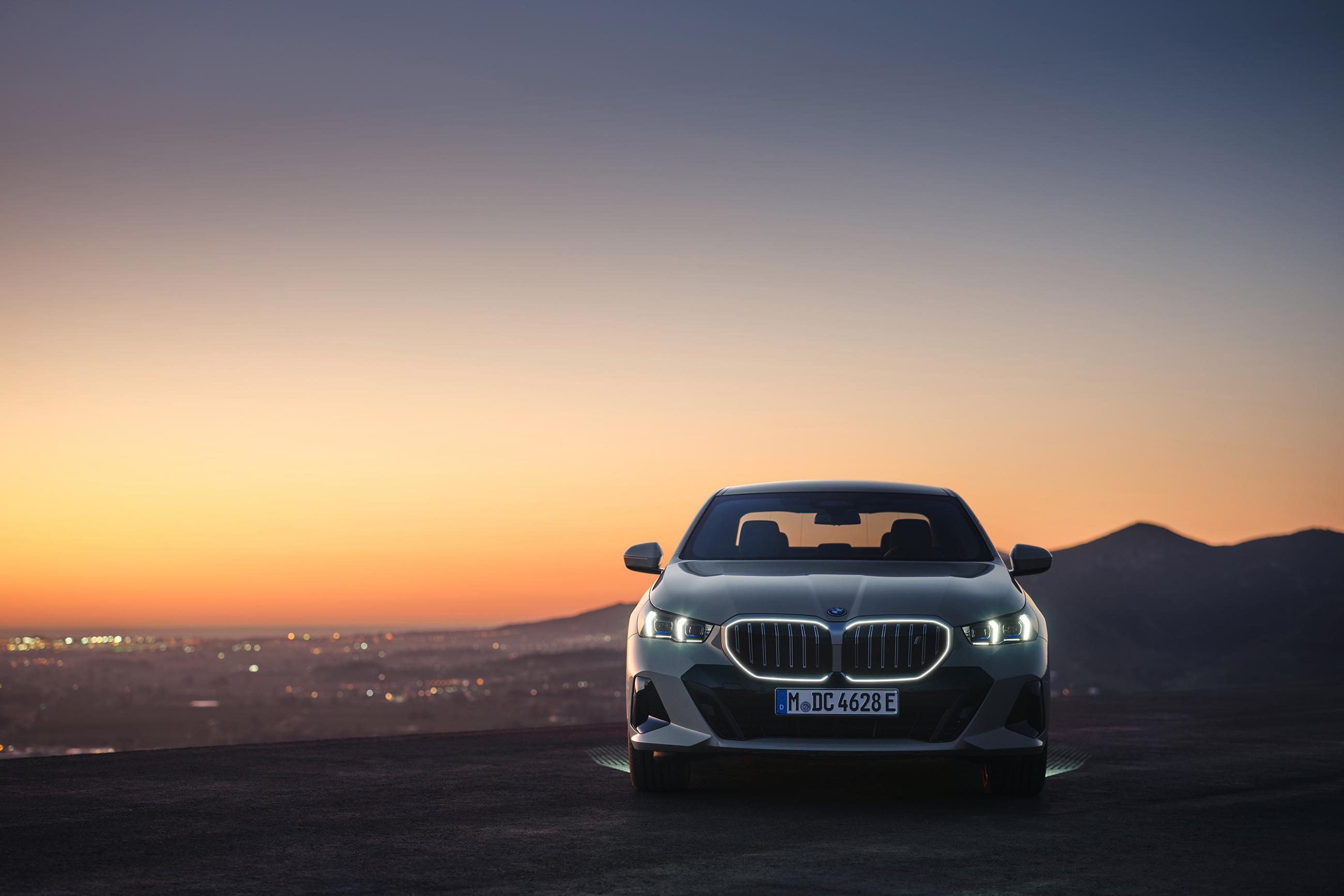 BMW i5 - Exterior