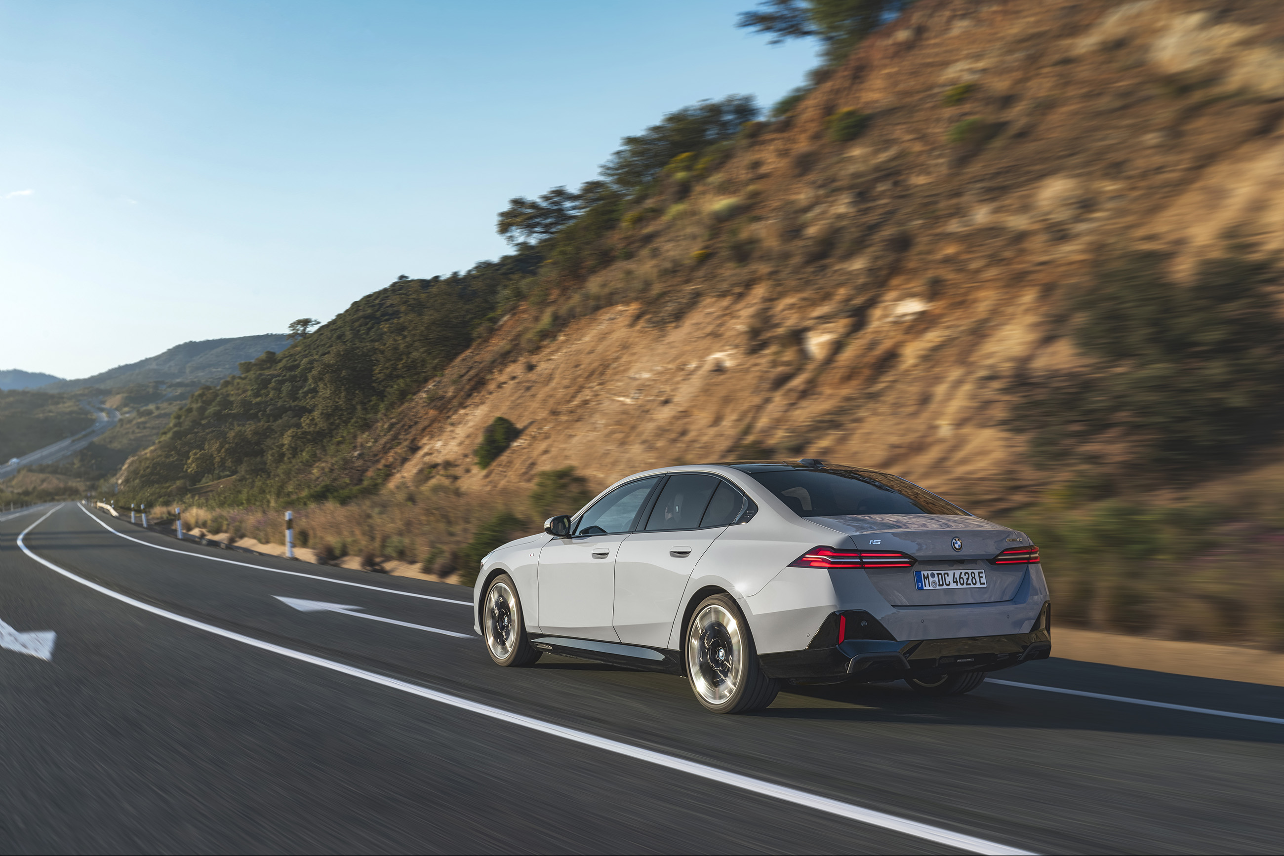BMW i5 - Exterior