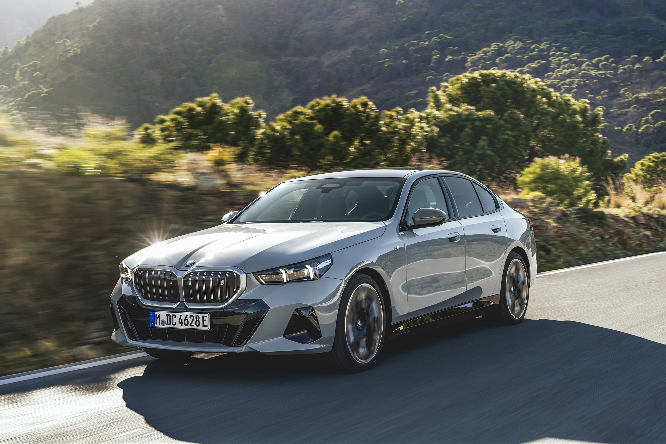 BMW i5 - Exterior