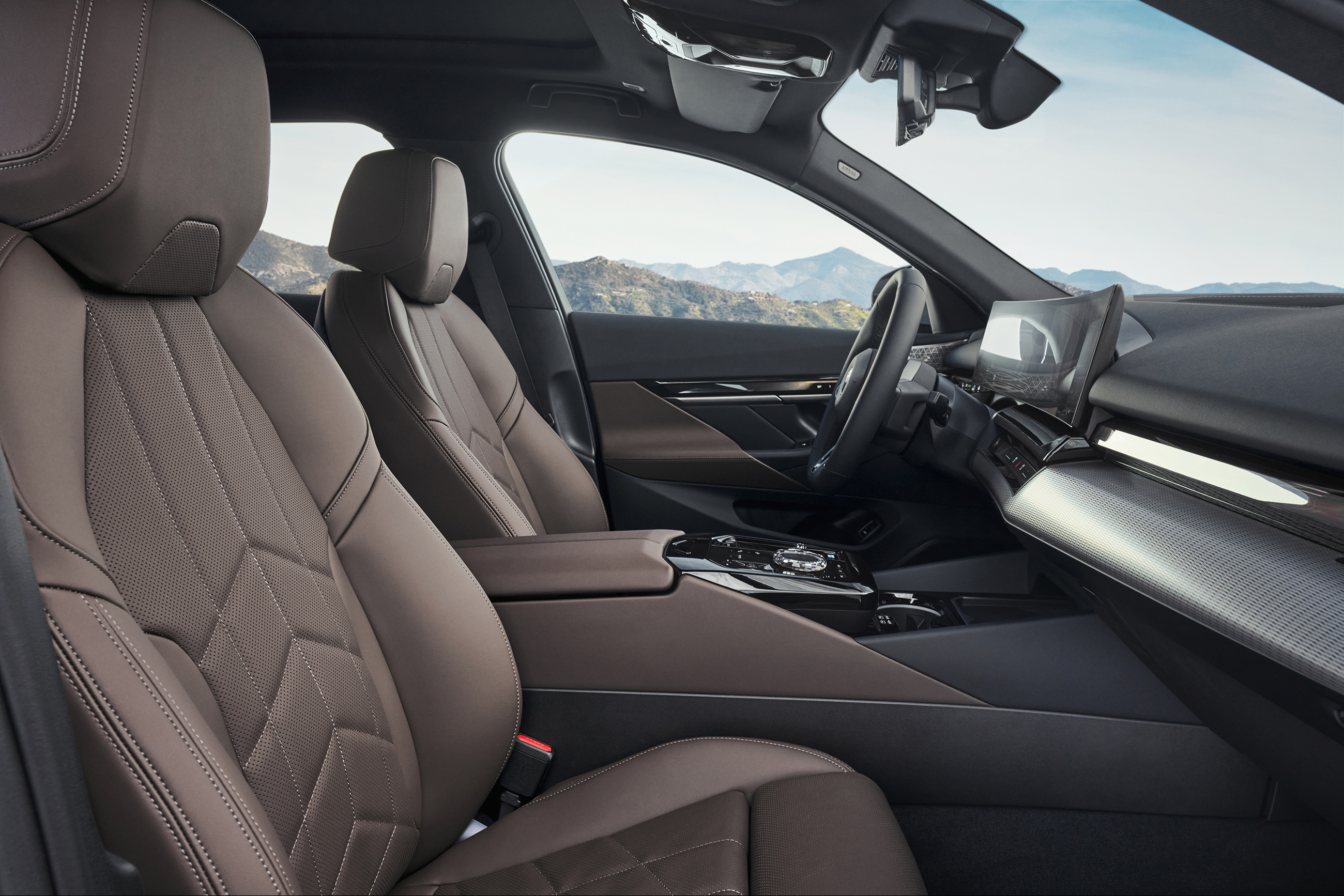 BMW i5 - Exterior