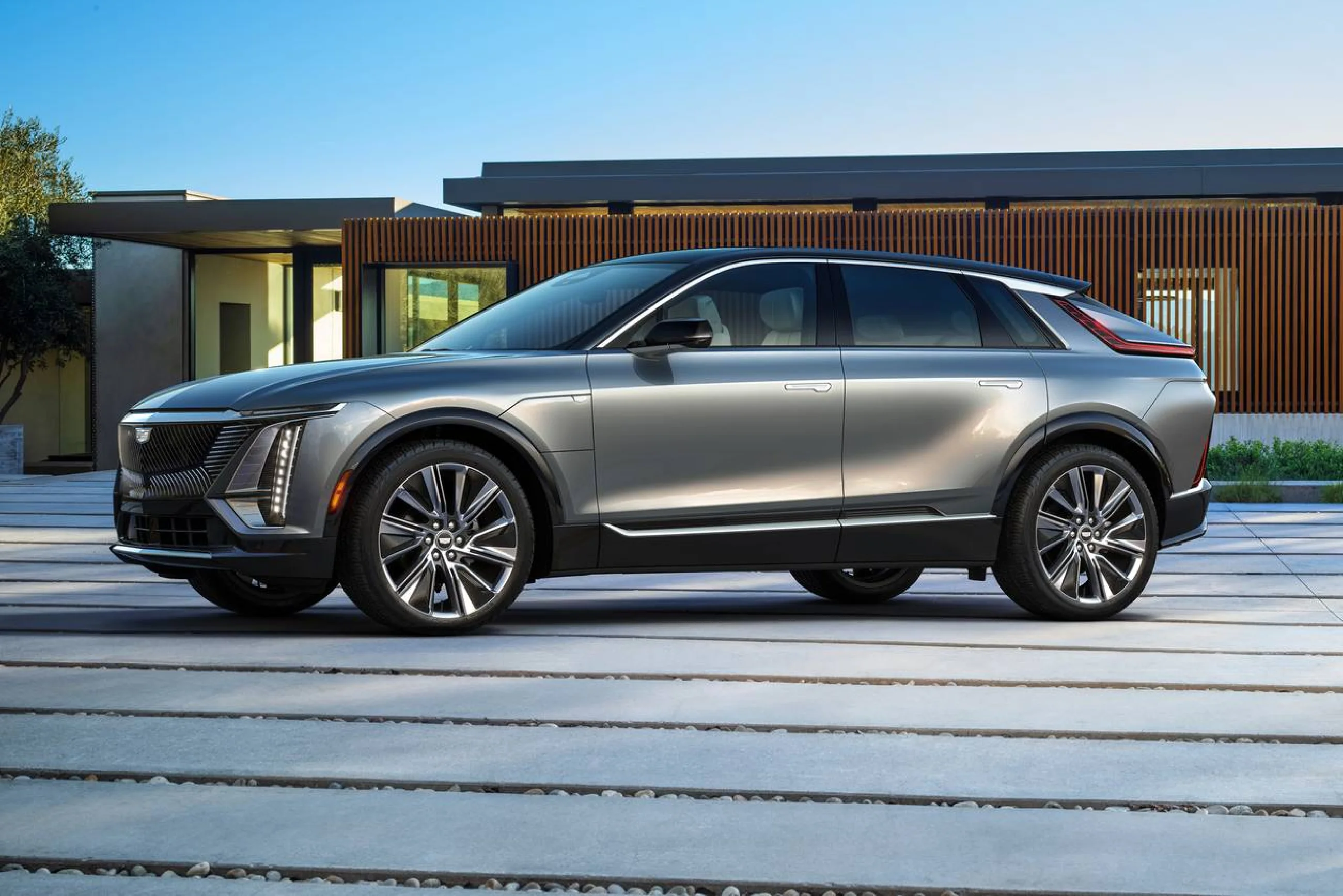 Cadillac Lyriq - Image 13