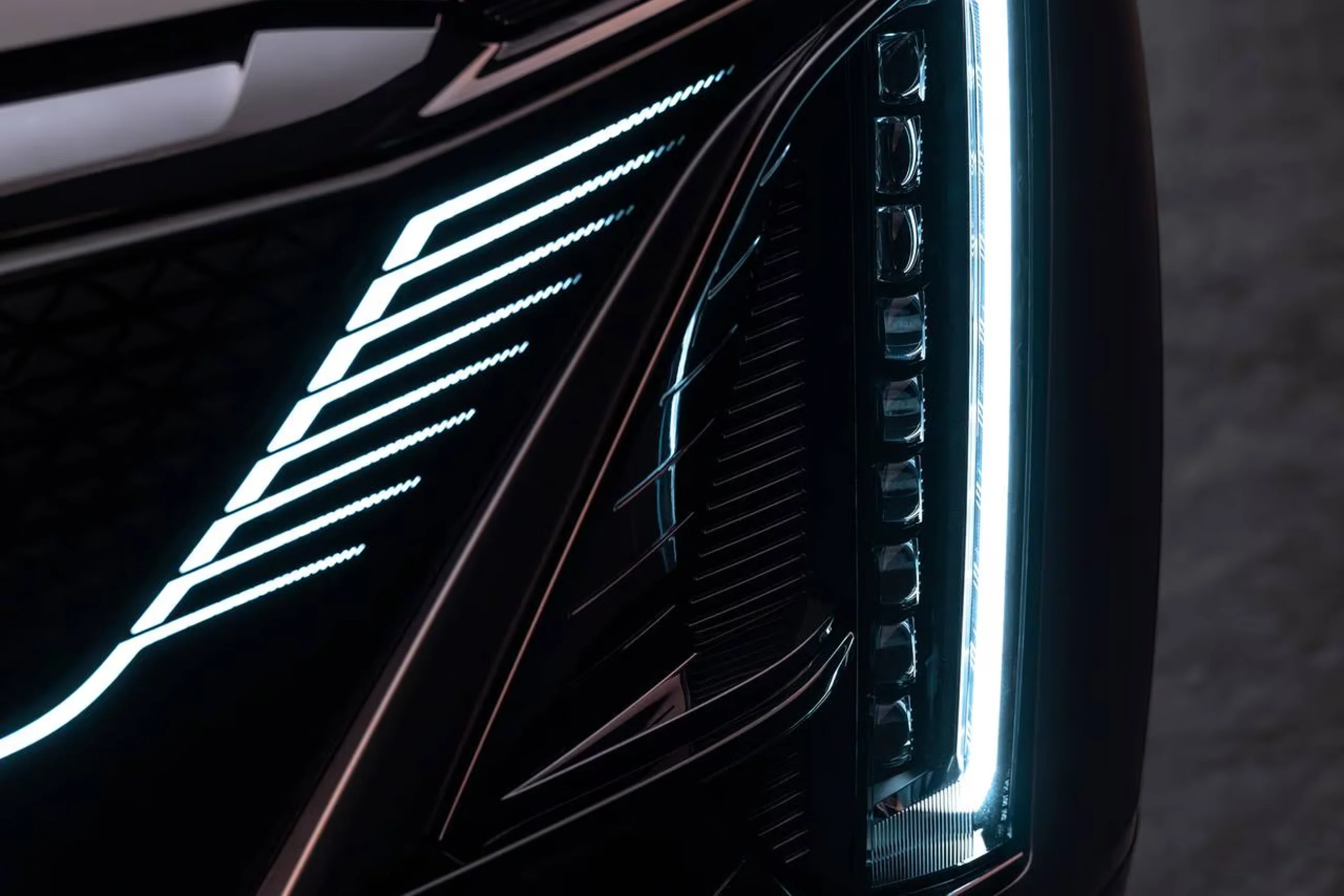 Cadillac Lyriq - Image 5