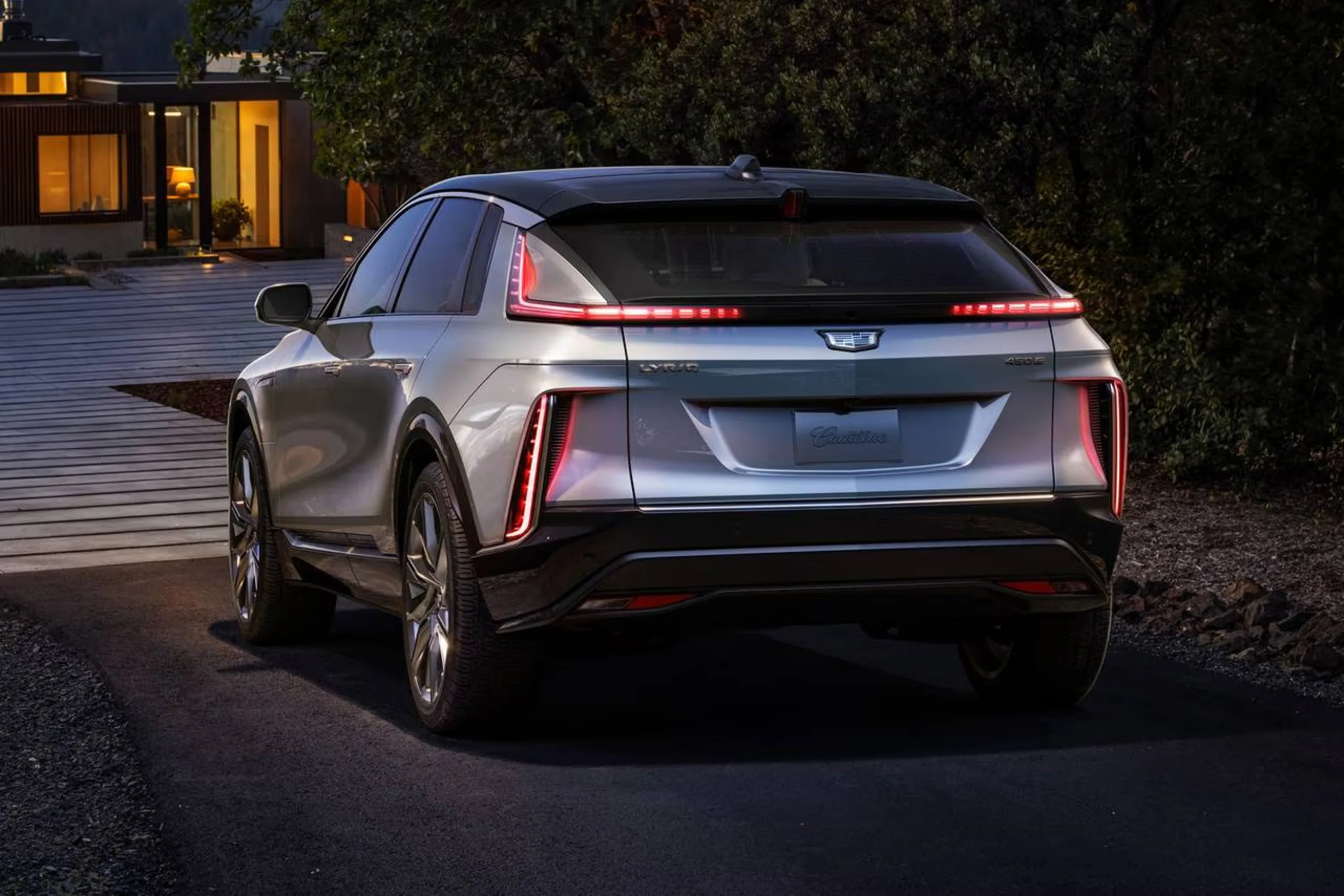 Cadillac Lyriq - Image 9