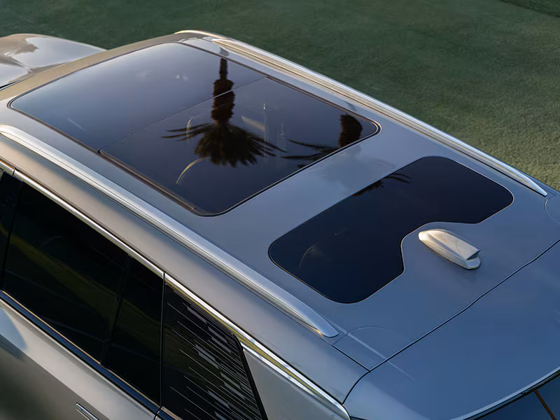 Cadillac Vistiq - Image 1