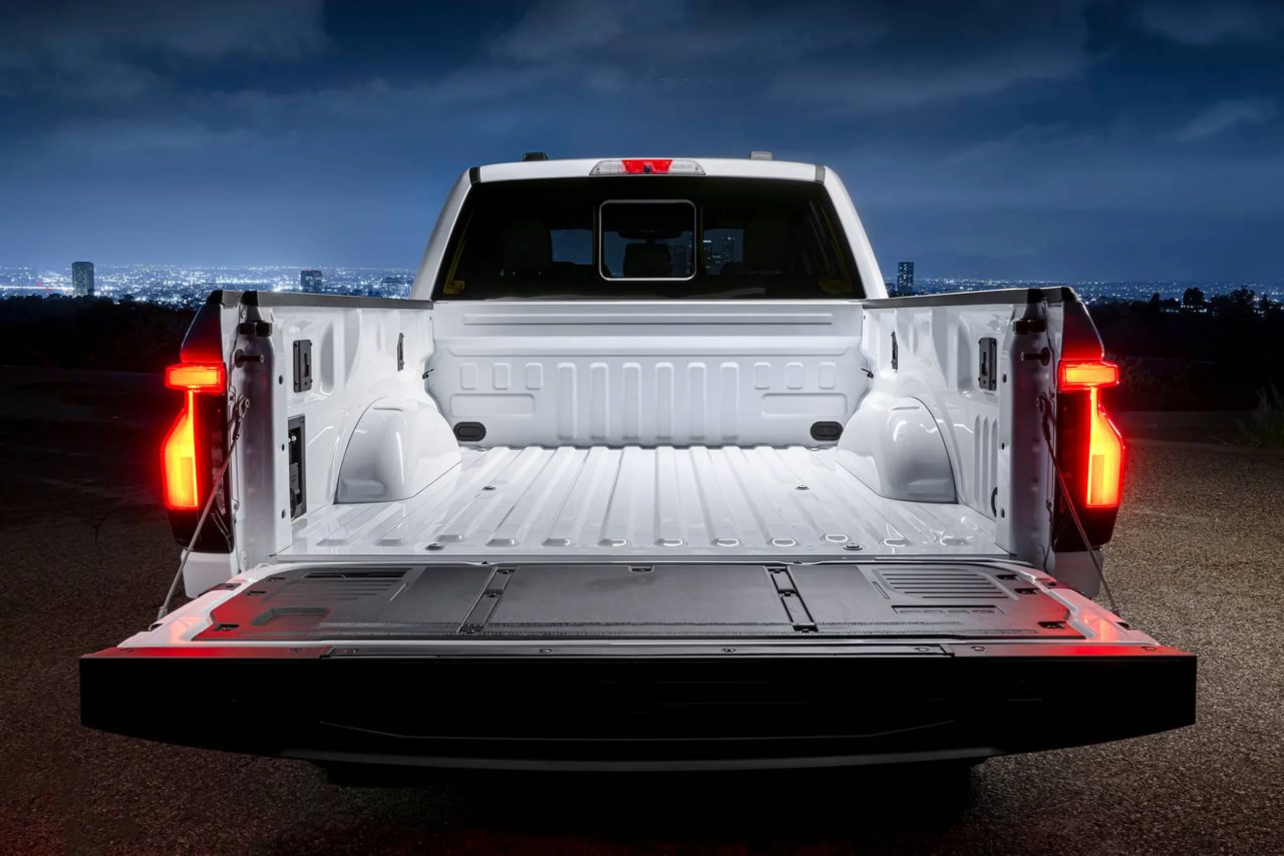 Ford F-150 Lightning - Image 4