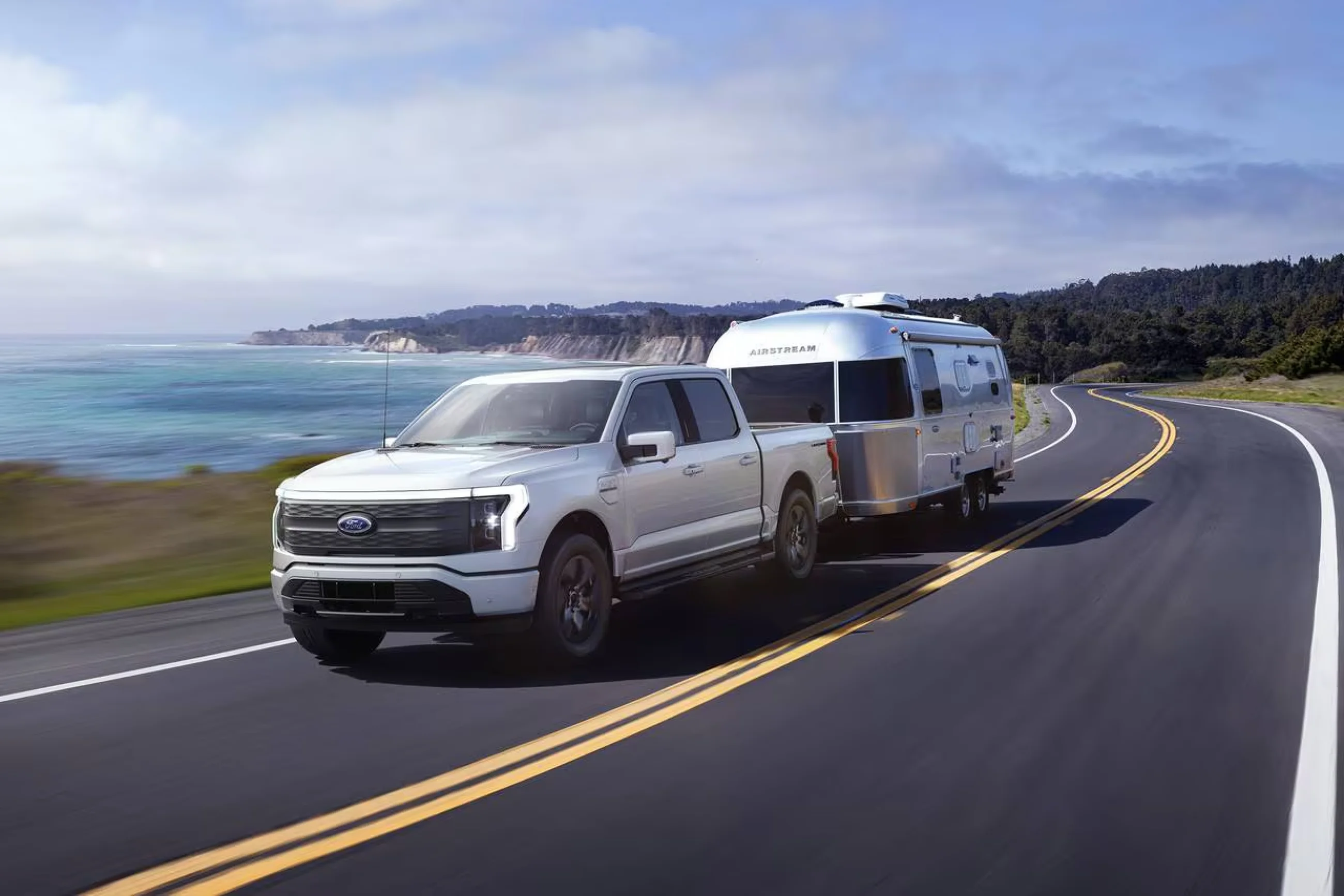 Ford F-150 Lightning - Image 5