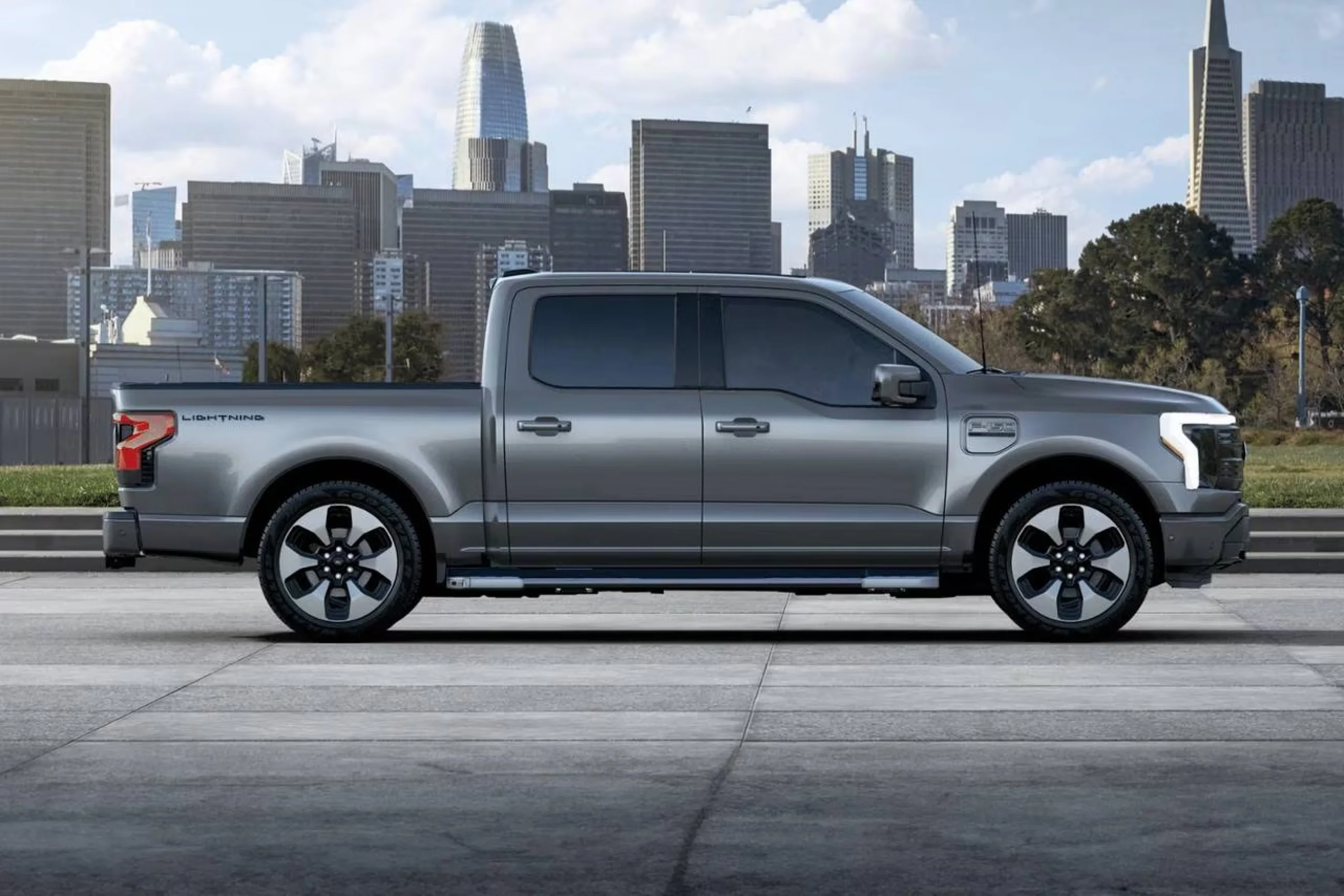Ford F-150 Lightning - Image 8