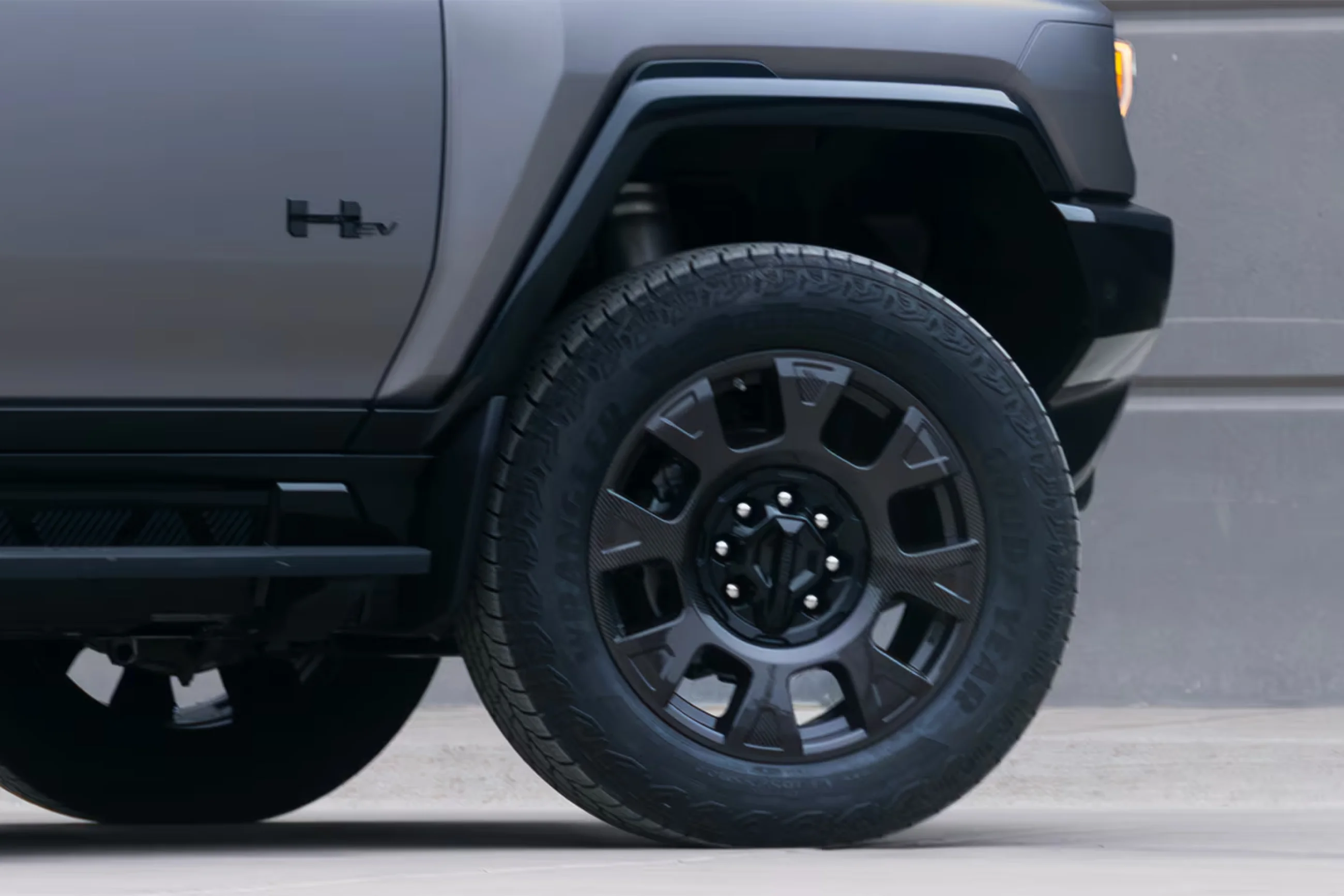 General Motors Hummer EV - Image 10