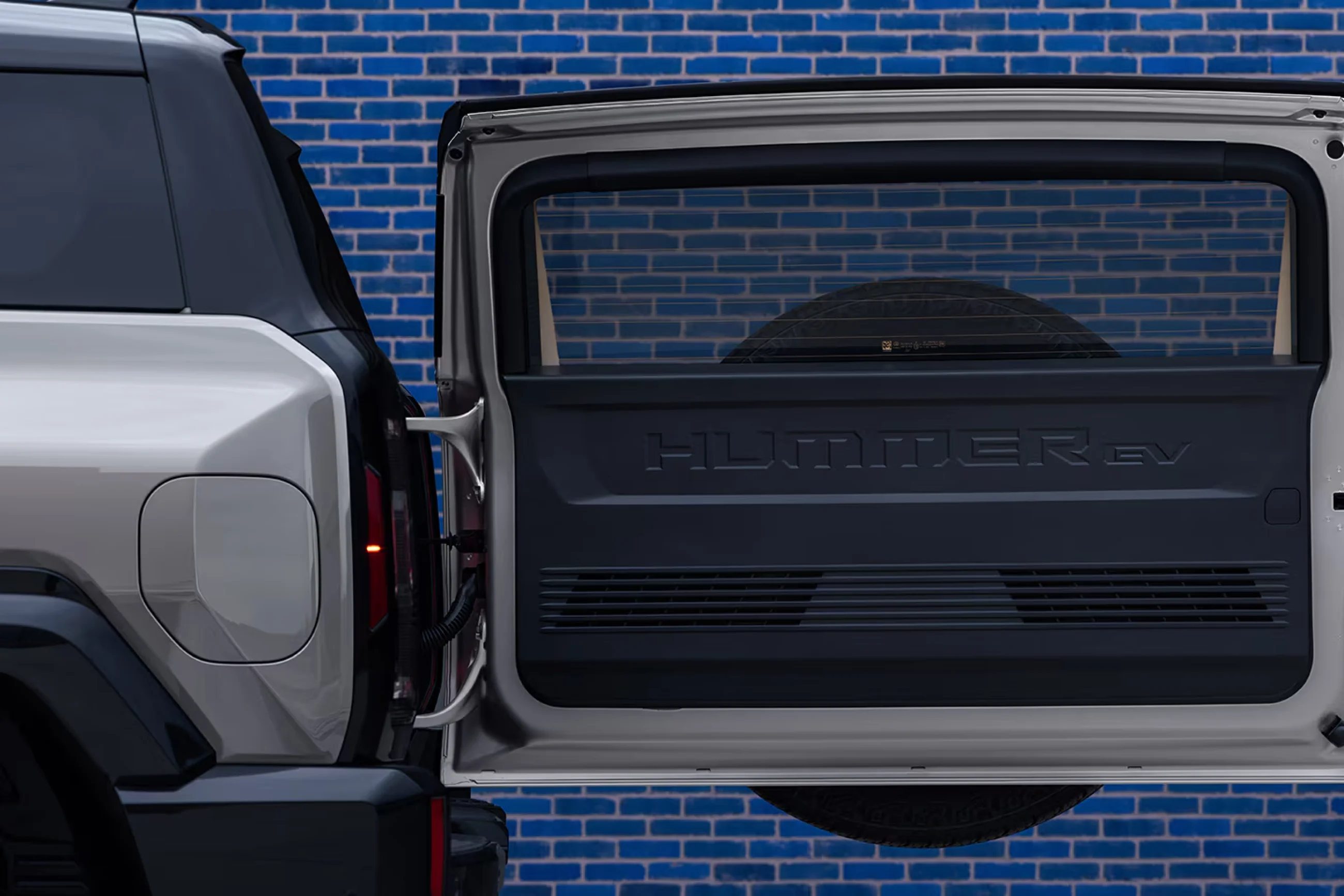 General Motors Hummer EV - Image 12
