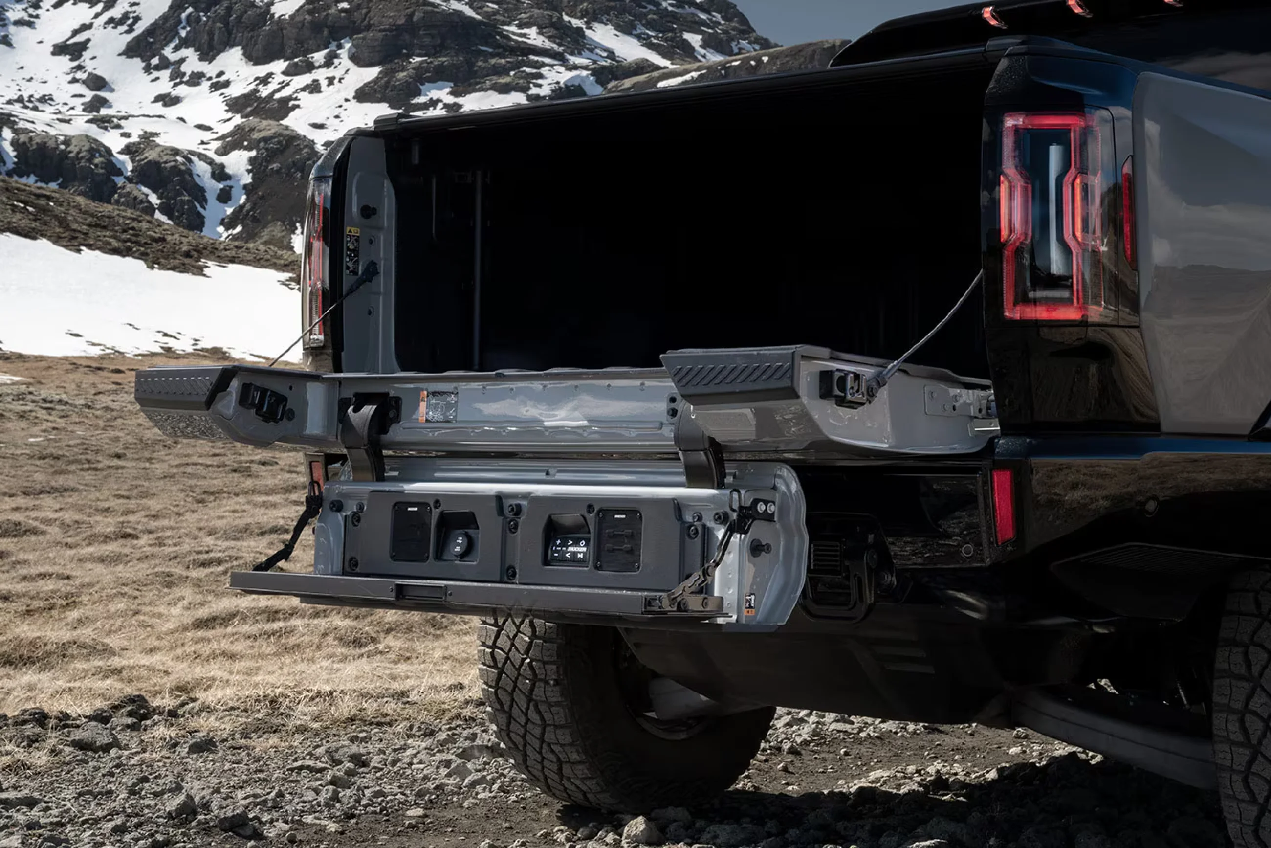 General Motors Hummer EV Pickup - Image 14
