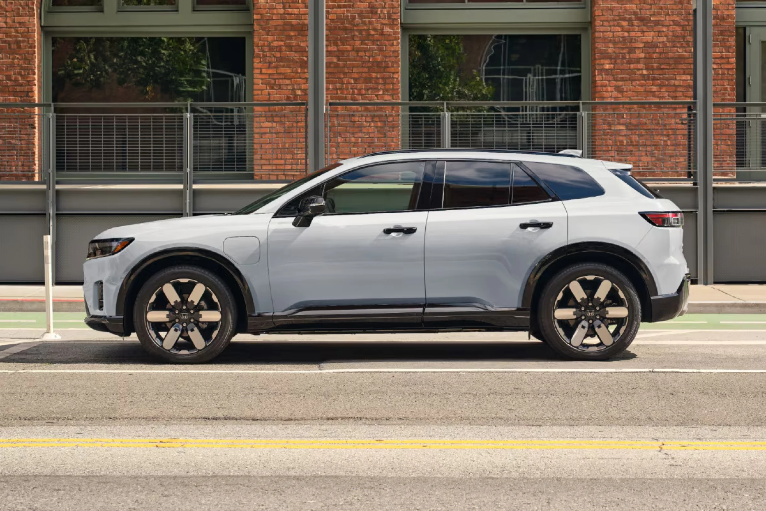 Honda Prologue - Image 9