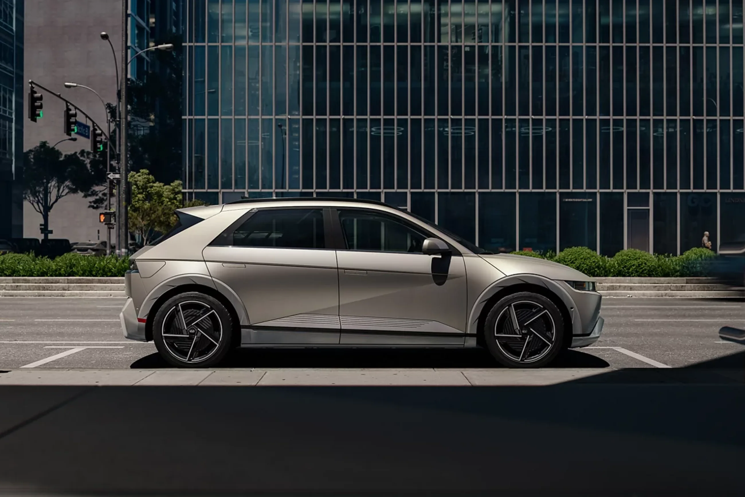 Hyundai Ioniq 5 - Image 12