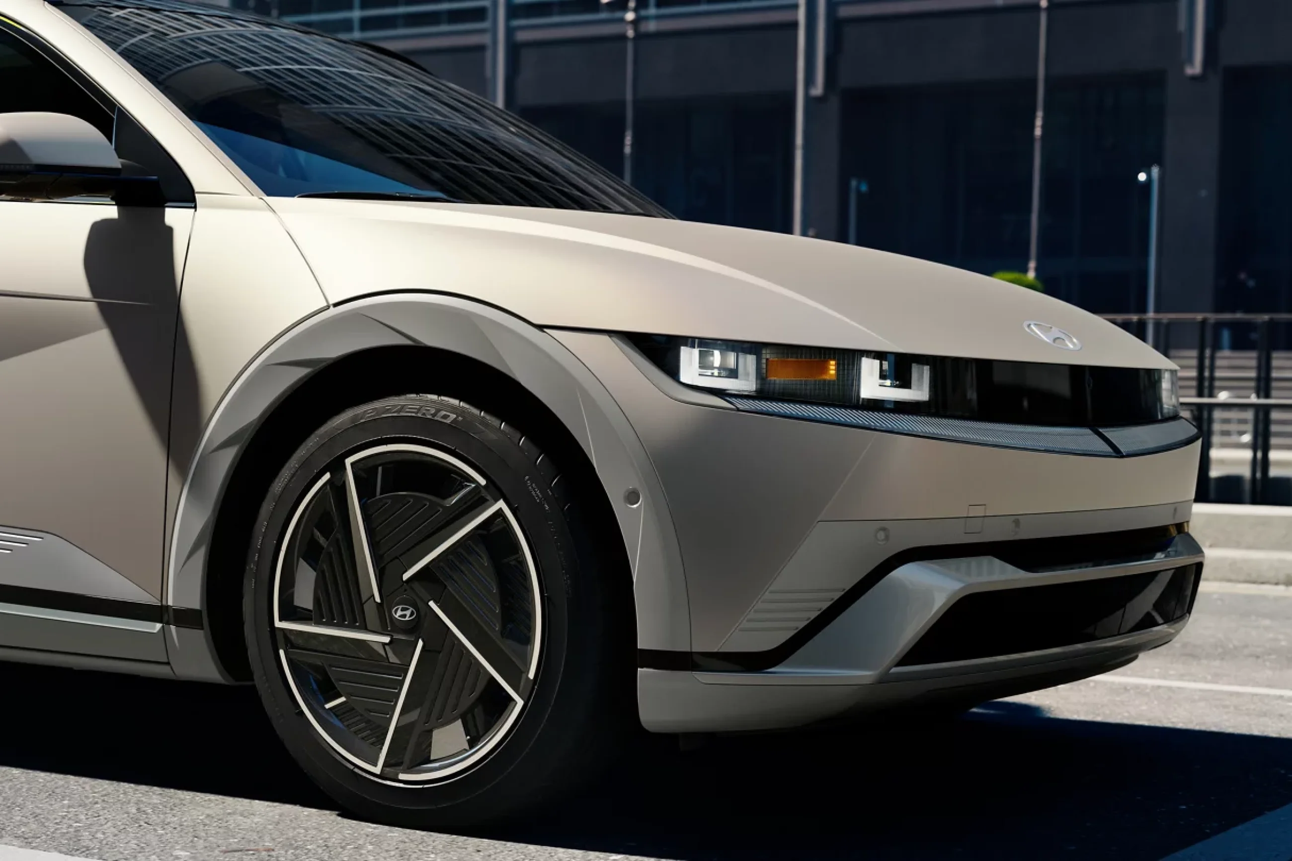 Hyundai Ioniq 5 - Image 15