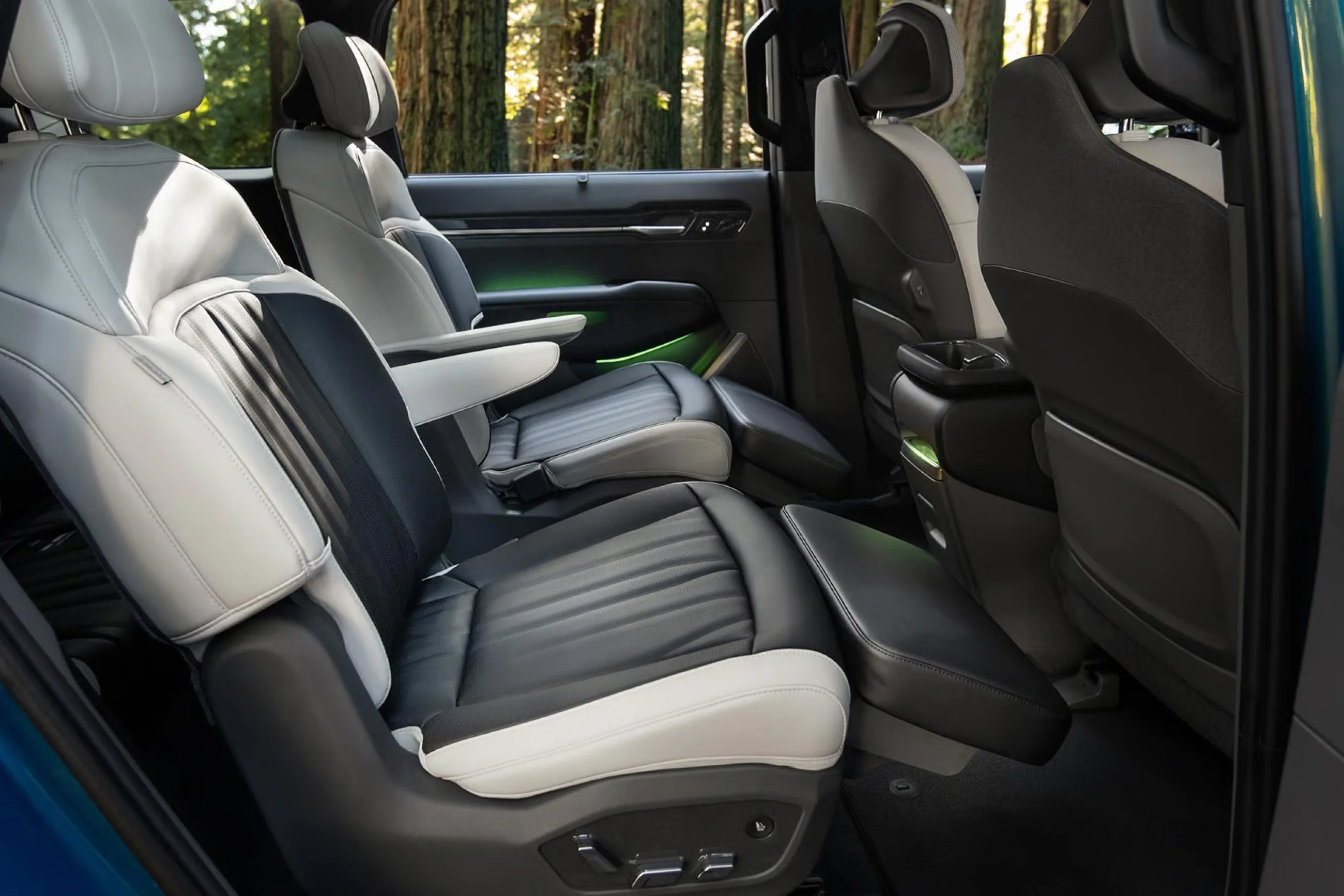 KIA EV9 - Image 8