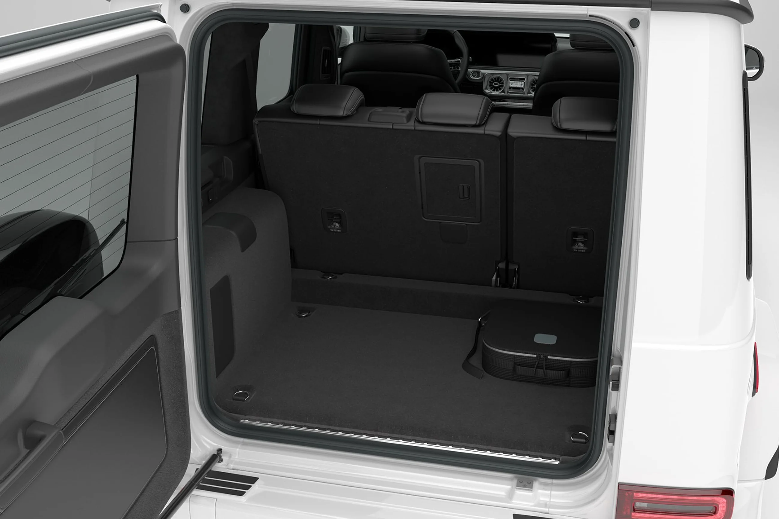 Mercedes-Benz G 580 with EQ Technology - Image 11