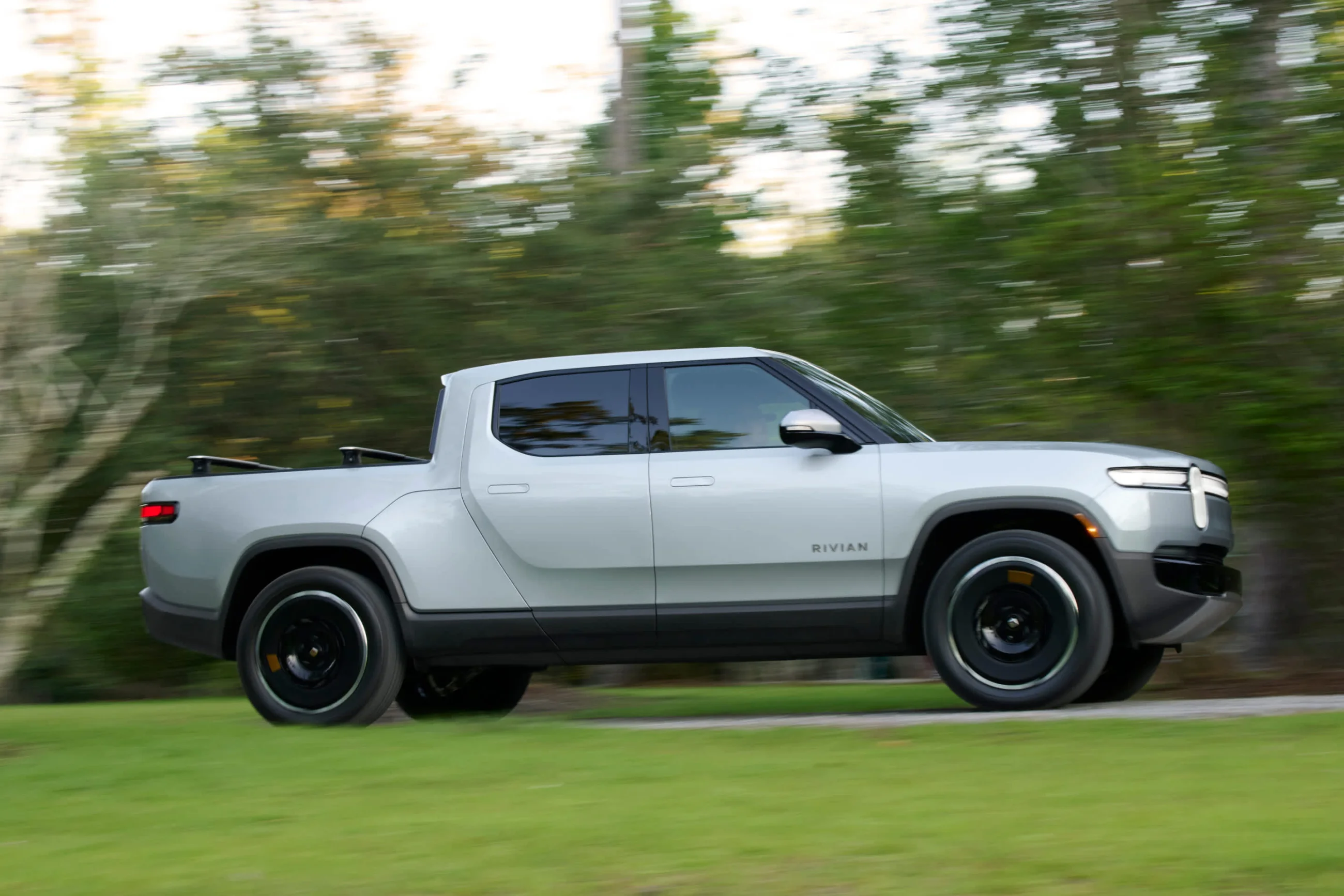 Rivian R1T - Image 21