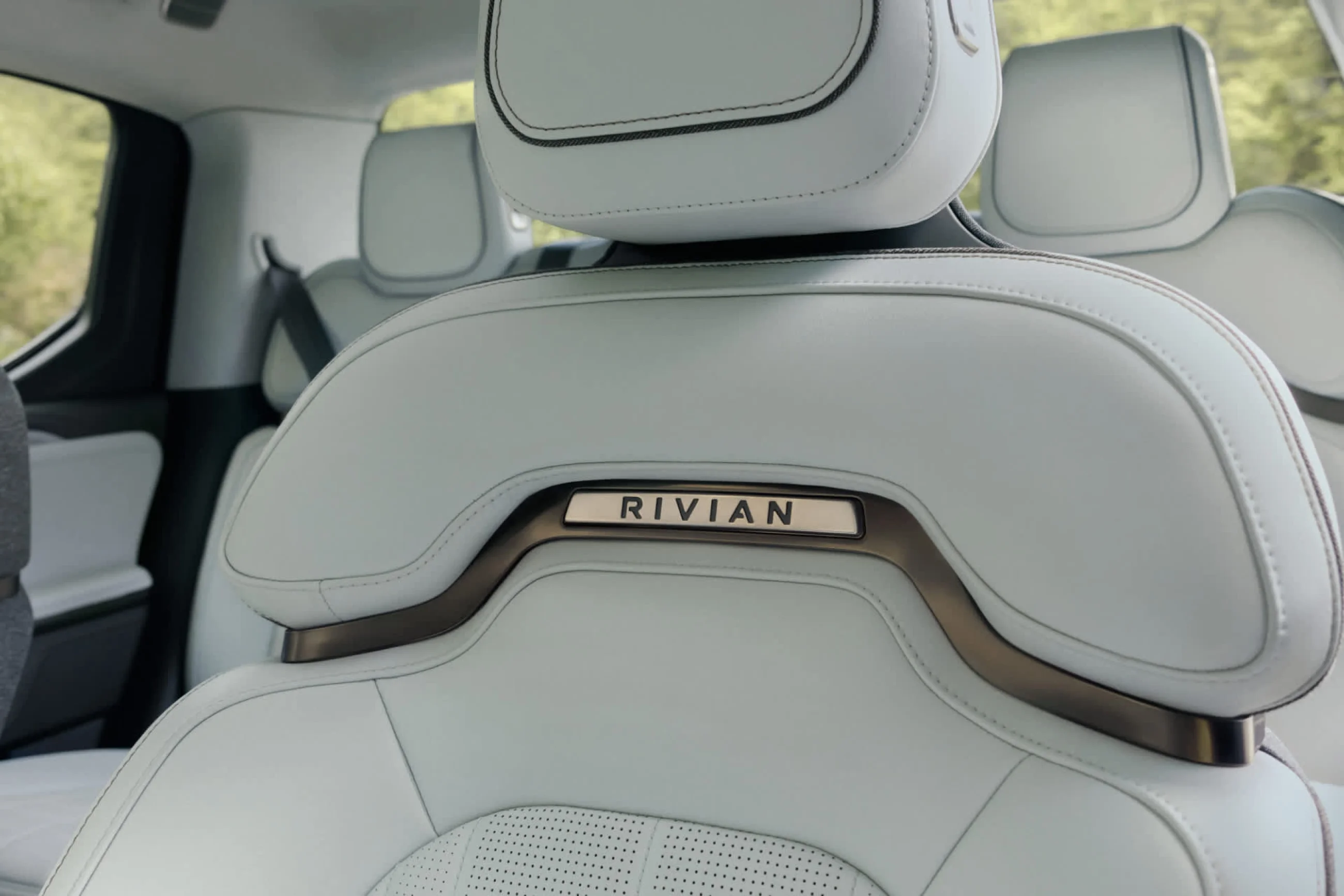Rivian R1T - Image 22