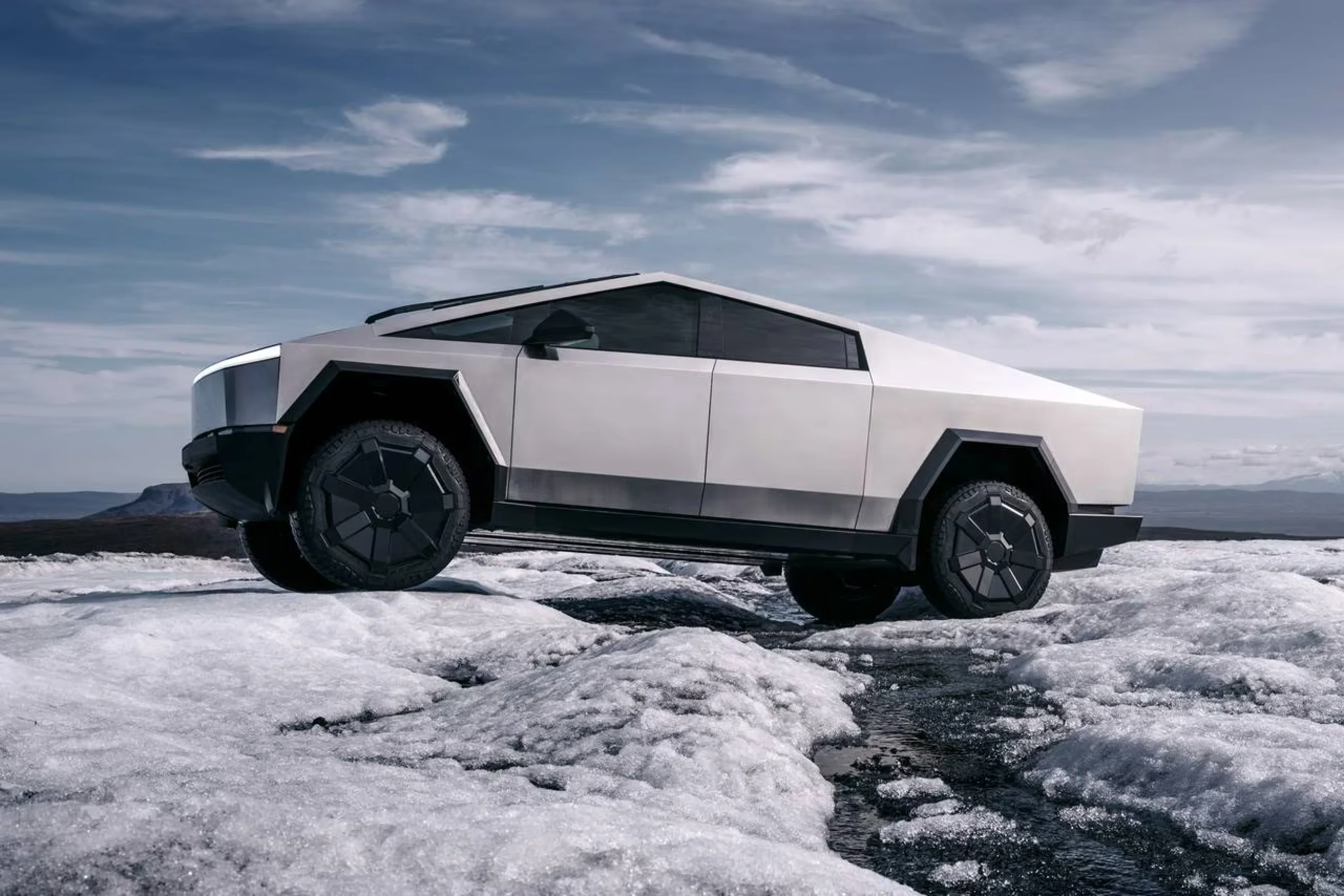 Tesla Cybertruck - Image 11