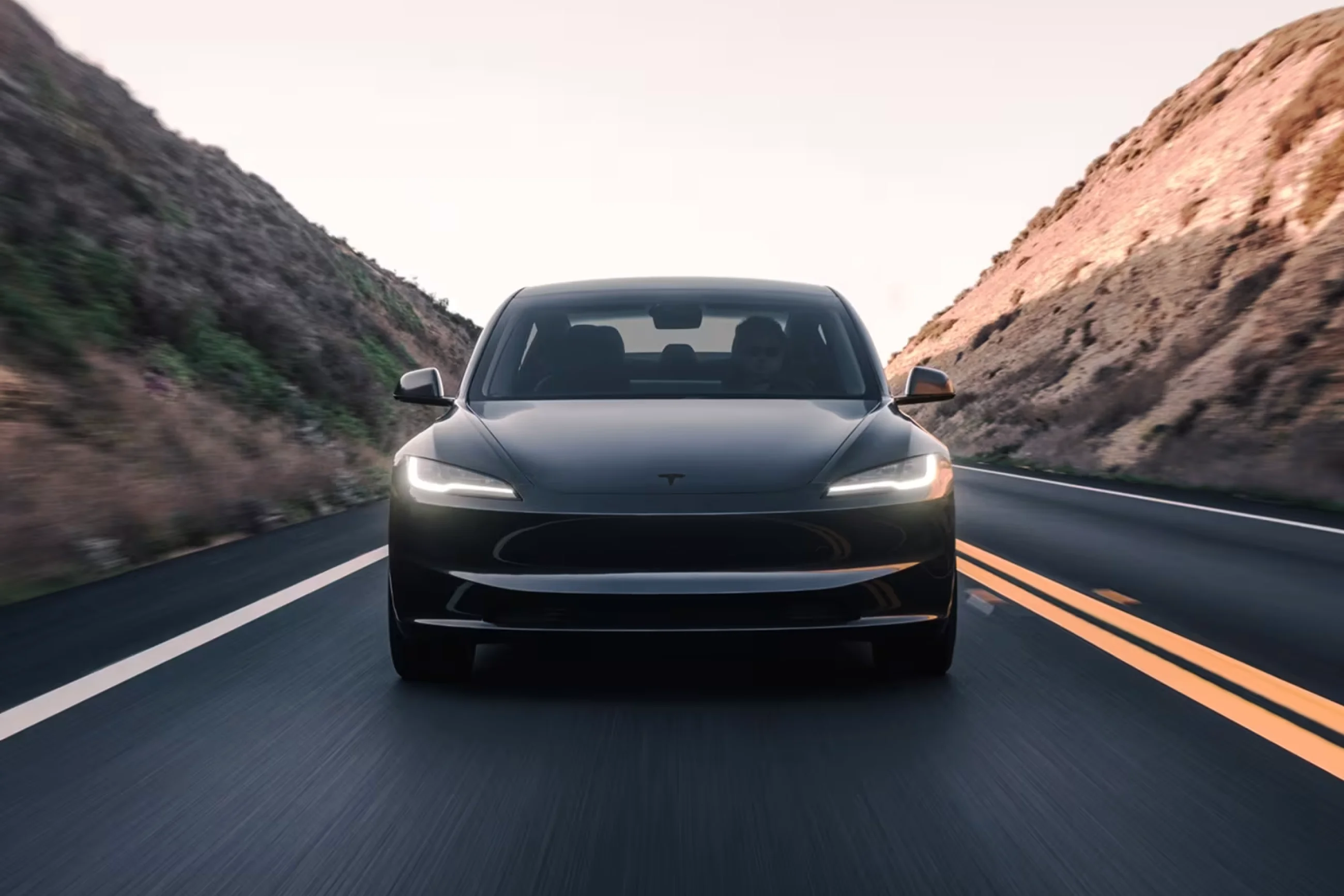 Tesla Model 3 - Image 17
