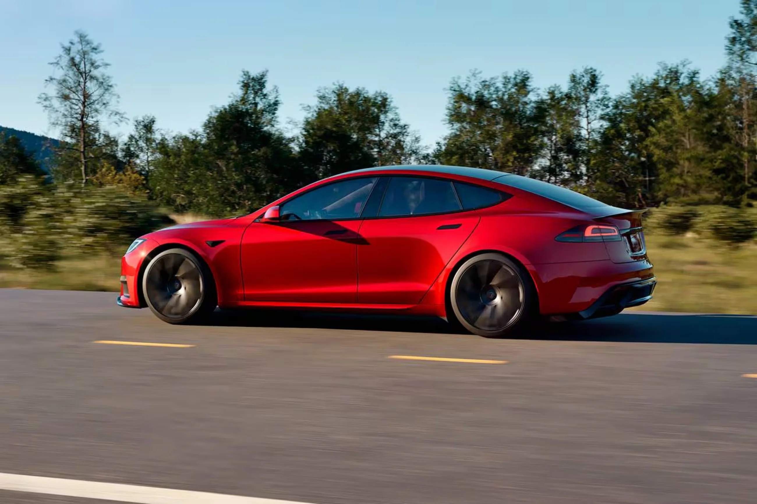 Tesla Model S - Image 17