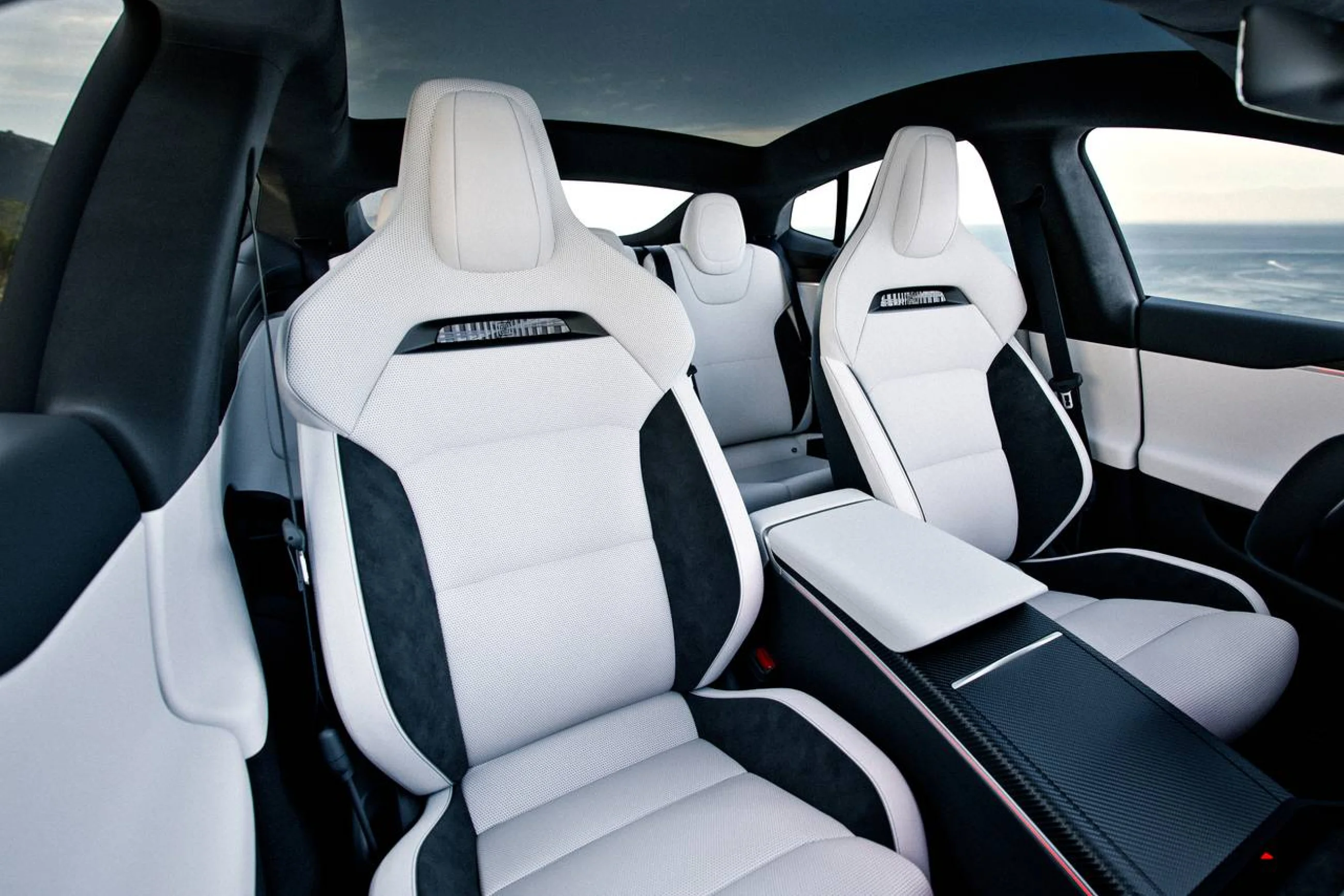 Tesla Model S - Image 6