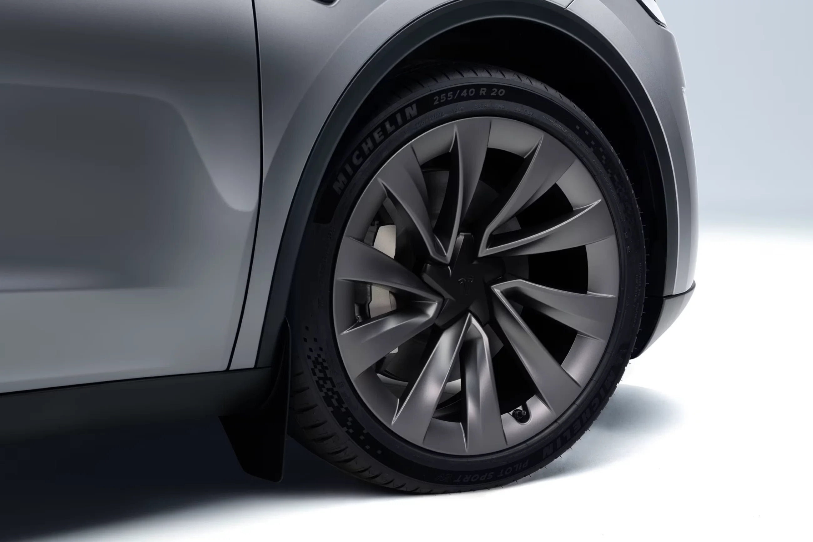 Tesla Model Y - Image 17